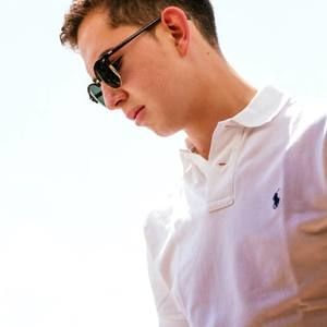 Meet your Posher, Leonardo